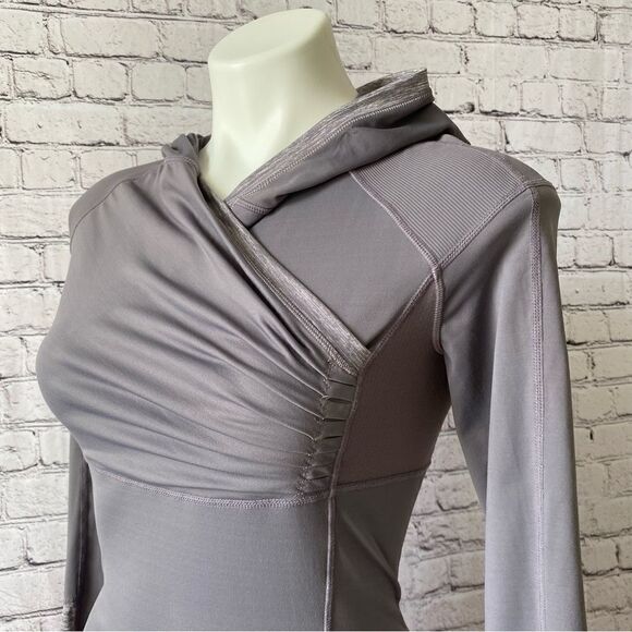 Lululemon Run for your life hooded long sleeve size 4 - Picture 7 of 9